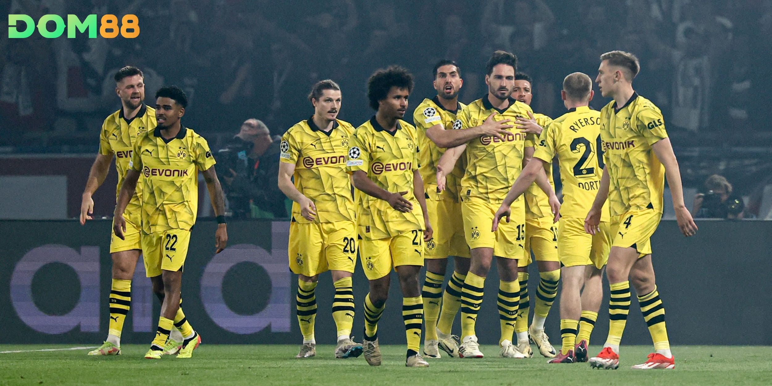Thầy trò HLV Edin Terzić đặt mục tiêu duy trì vị trí nhóm đầu Bundesliga