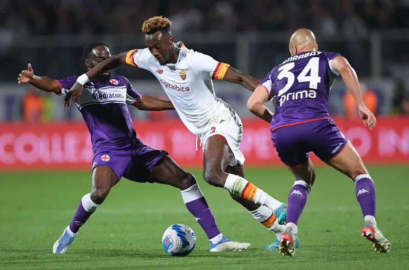 Tip kèo trận Fiorentina vs AS Roma uk88