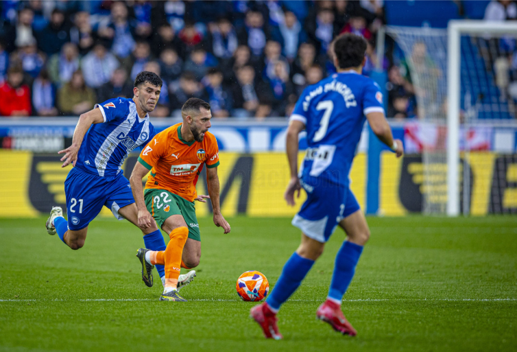Trước trận đấu Alaves vs Valencia