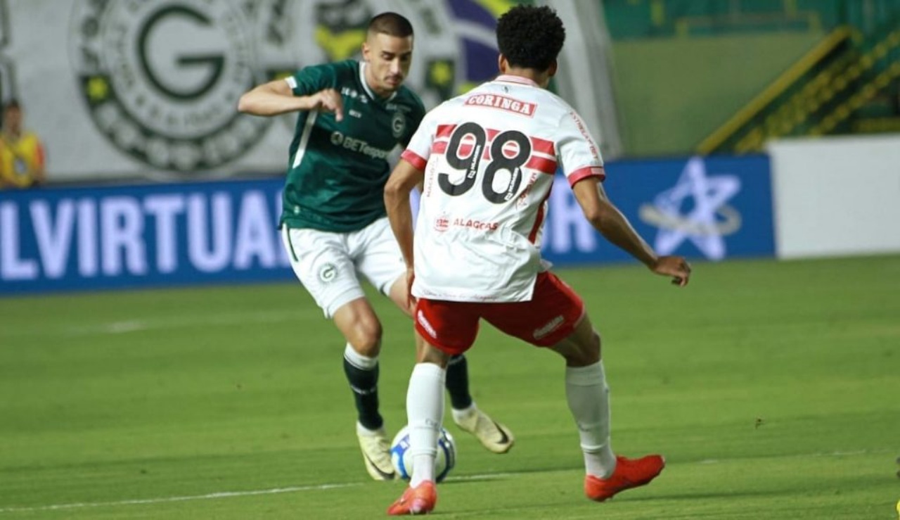 Trước giờ bóng lăn