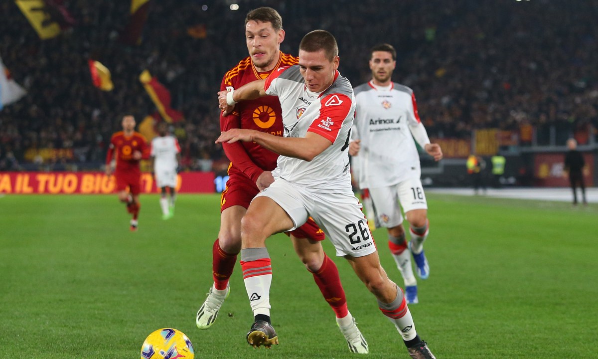 Phân tích phong độ Cremonese vs Roma