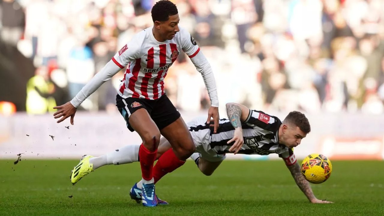 Trước giờ bóng lăn