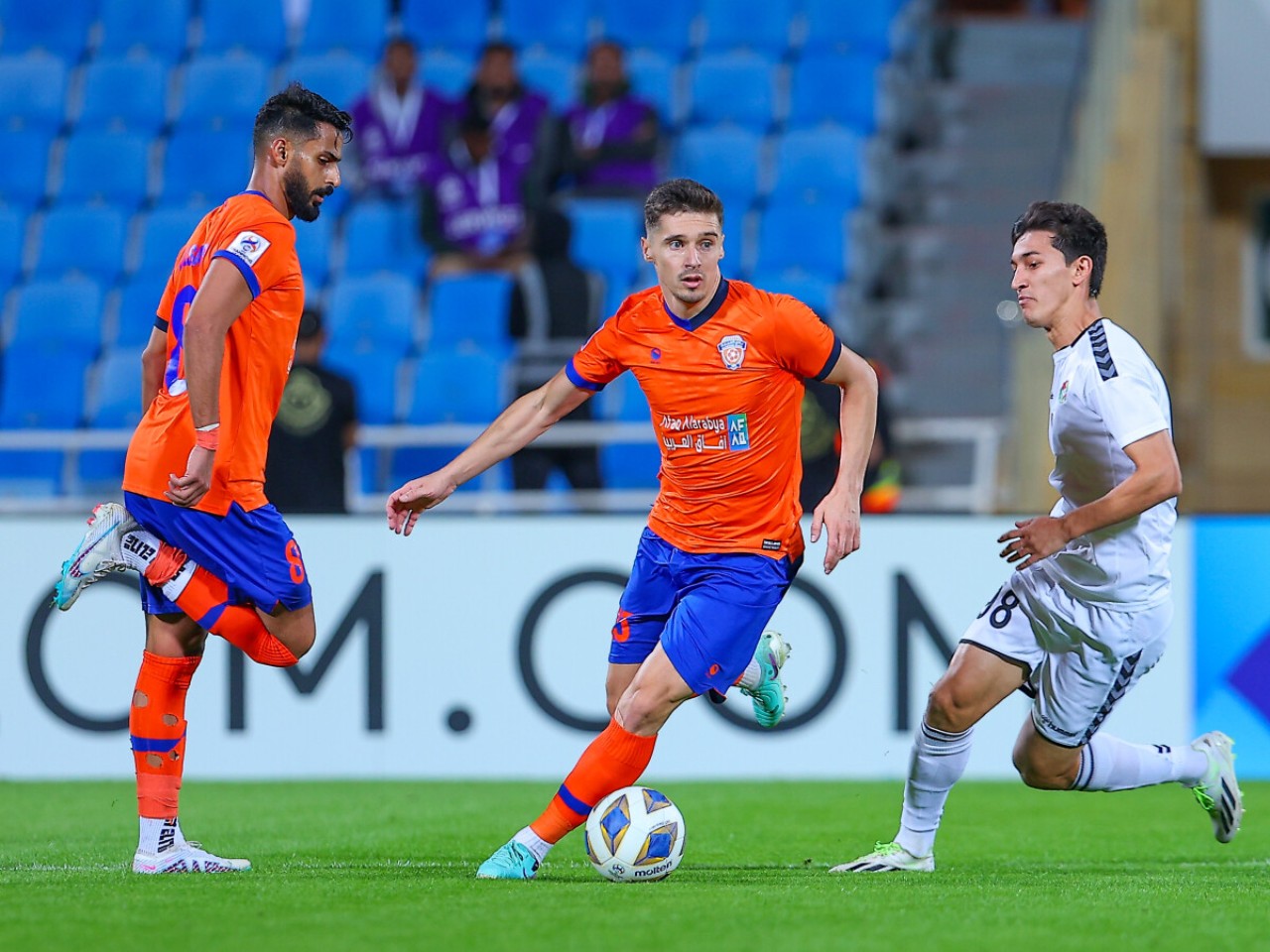 Trước giờ bóng lăn  Hãy cùng ZO88 khám phá lịch sử đối đầu cũng như đội hình dự kiến của trận Al Fayha vs Al Hazm!