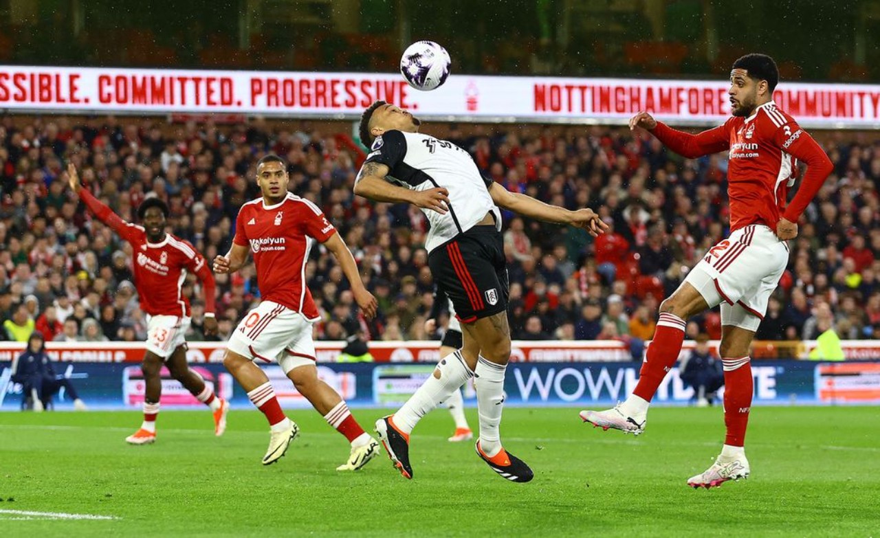 Trước giờ bóng lăn