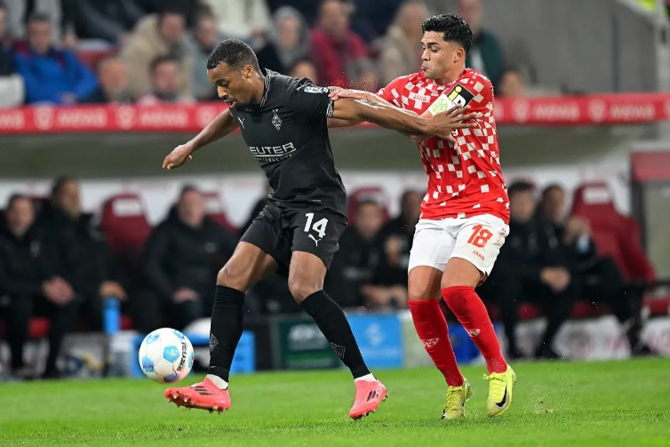 Trước trận đấu Mainz vs Borussia M'gladbach