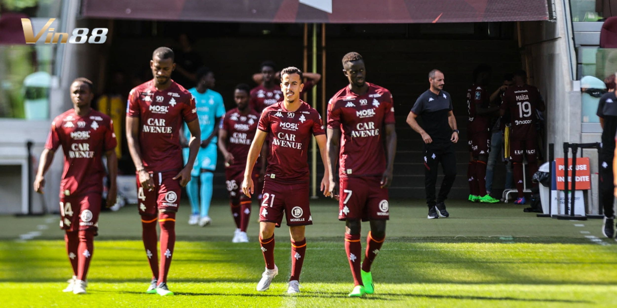 Metz chật vật cuối bảng do hòa quá nhiều sau 16 vòng