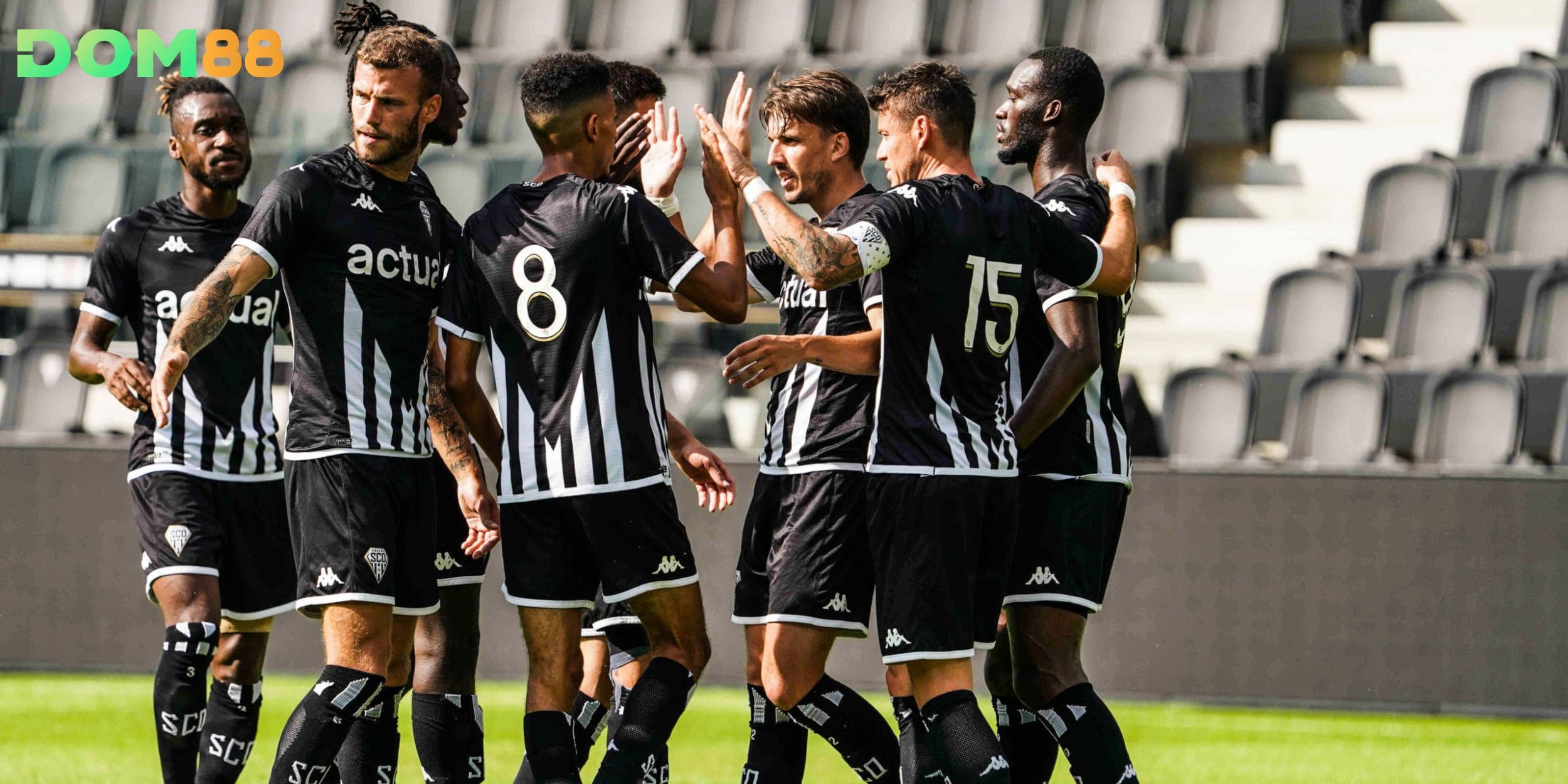 Angers SCO cân bằng tốt giữa tấn công và phòng ngự