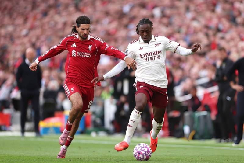 Arsenal đại chiến sinh tử với Liverpool