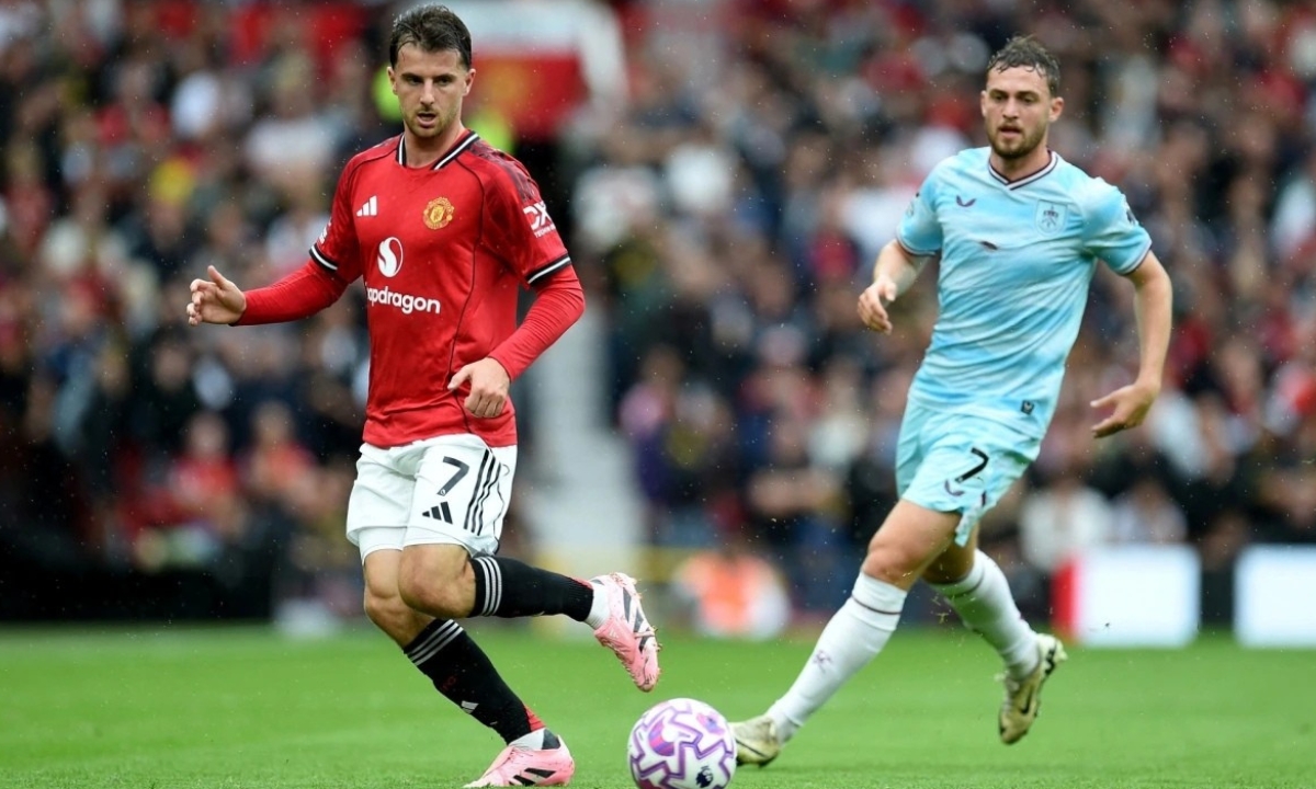 Phân tích phong độ Burnley vs Man United