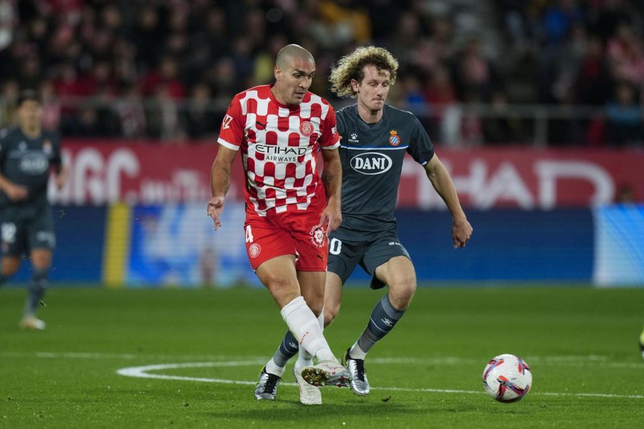 Trước giờ bóng lăn