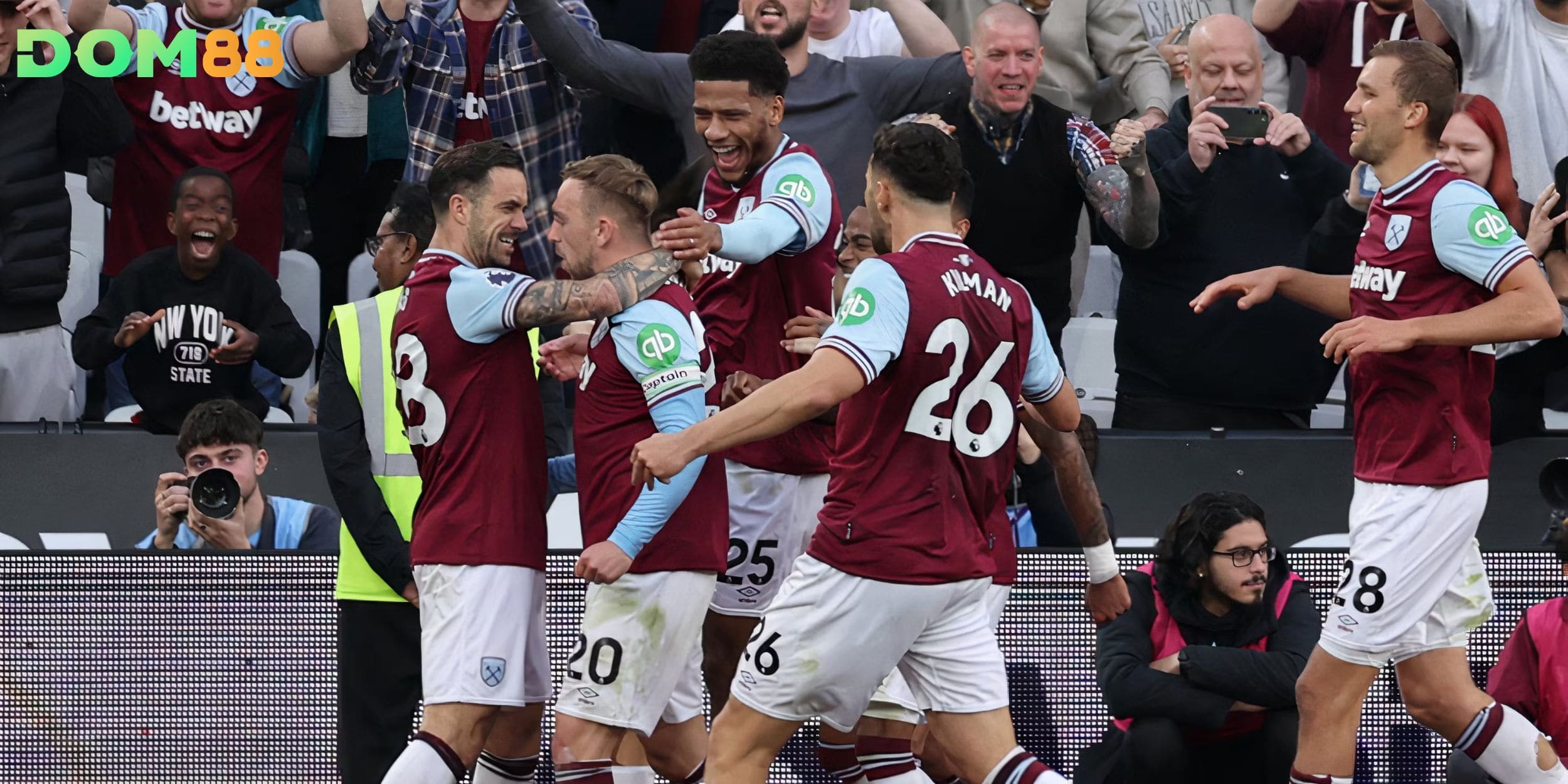 West Ham United sa sút phong độ, đứng nhóm cầm đèn đỏ sau 19 vòng