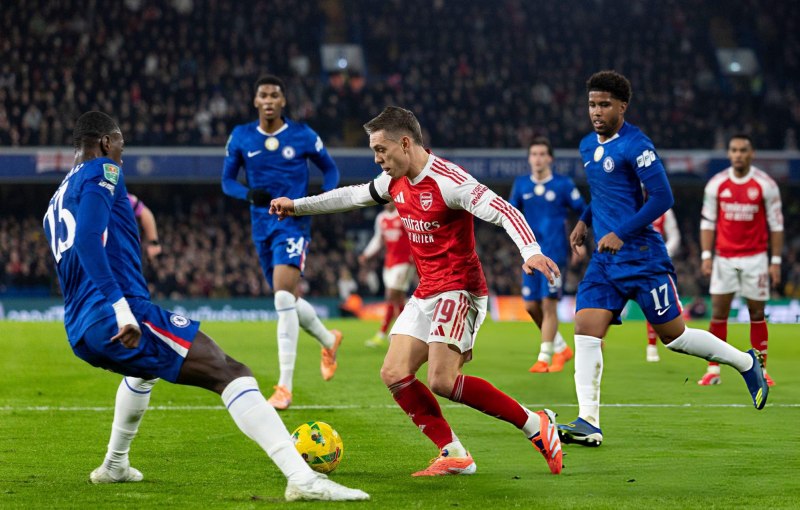 Arsenal đại chiến sinh tử với Chelsea