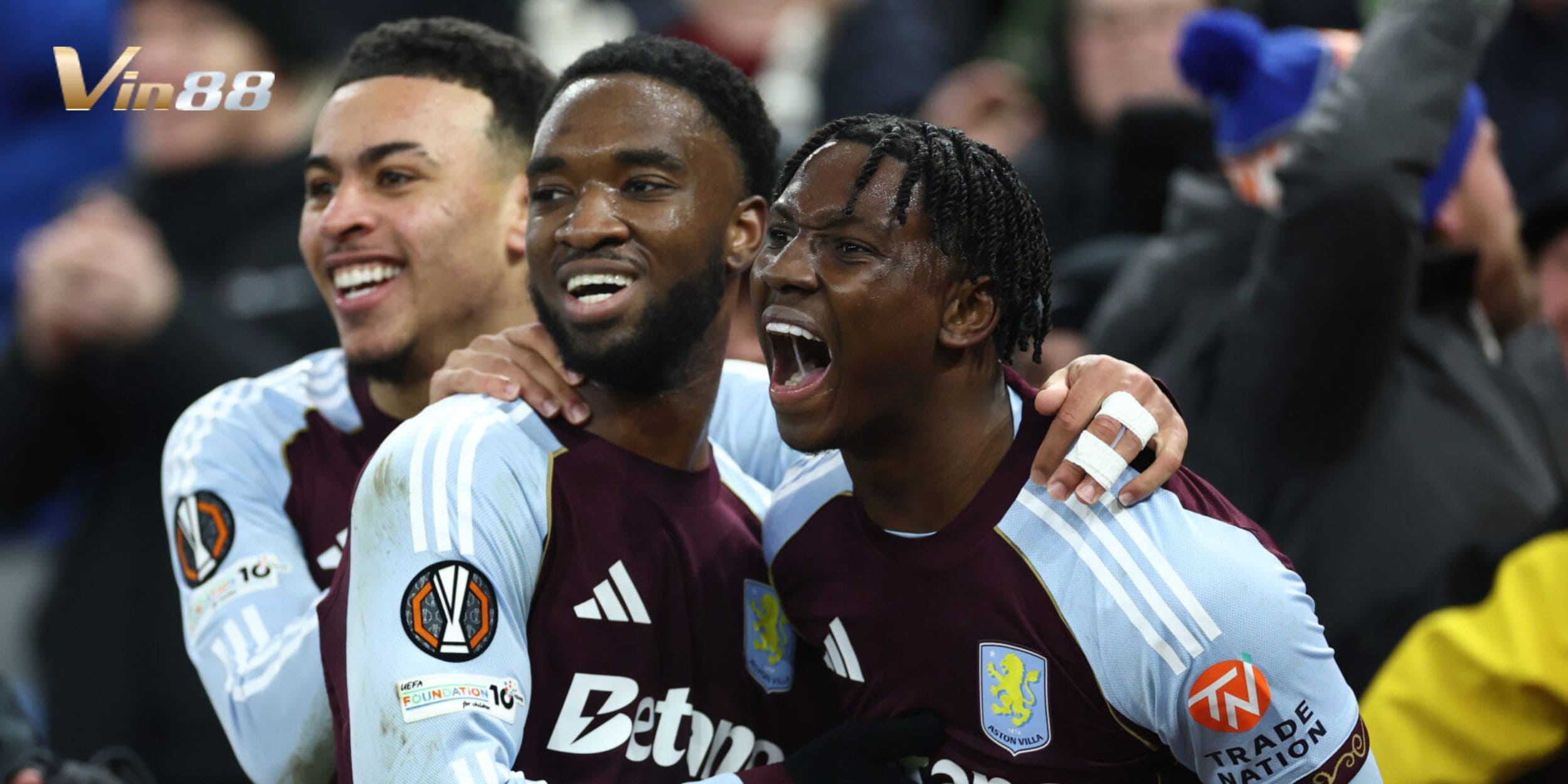 Aston Villa giữ vững top 3 nhờ lối chơi cân bằng và kỷ luật