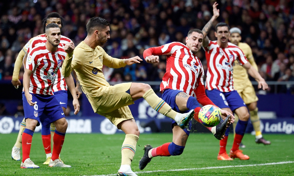 Phân tích phong độ Atletico Madrid vs Barcelona