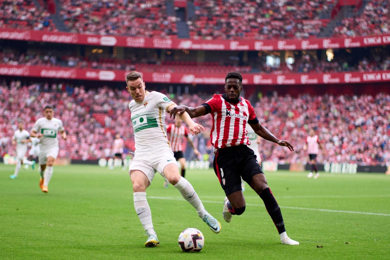 Trước giờ bóng lăn