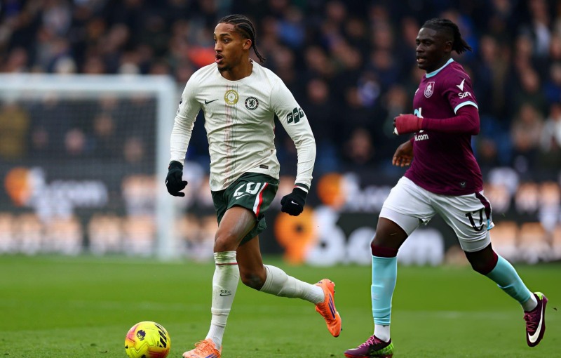 Chelsea tự tin khuất phục Burnley