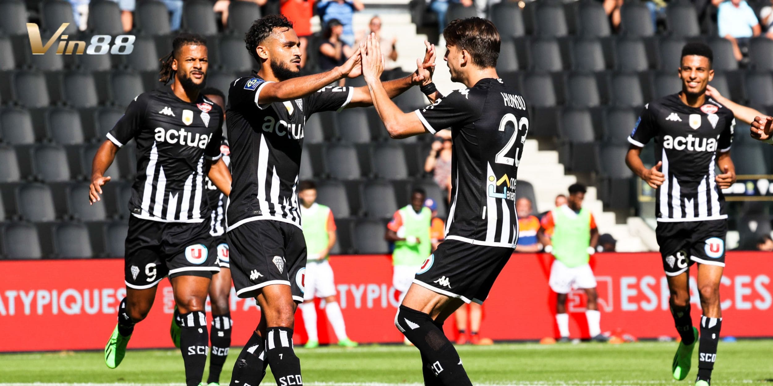 Hàng thủ Angers SCO thi đấu kỷ luật, tạo nền tảng cho điểm số 