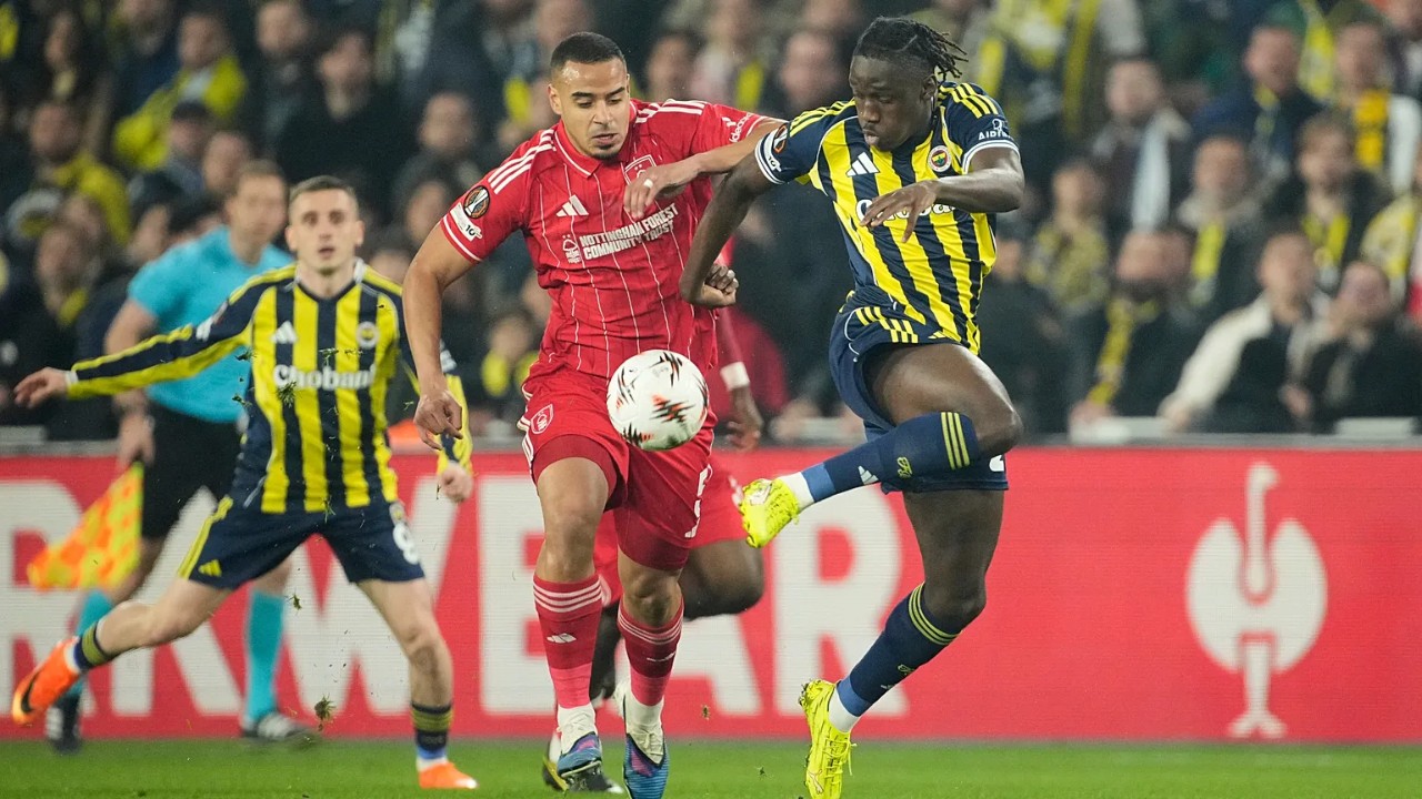 Trước giờ bóng lăn