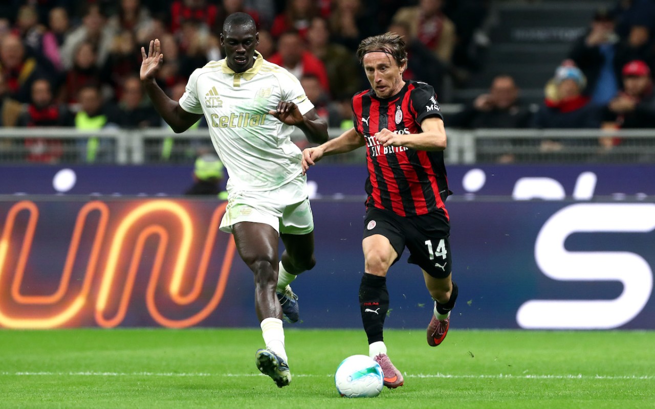 Trước giờ bóng lăn