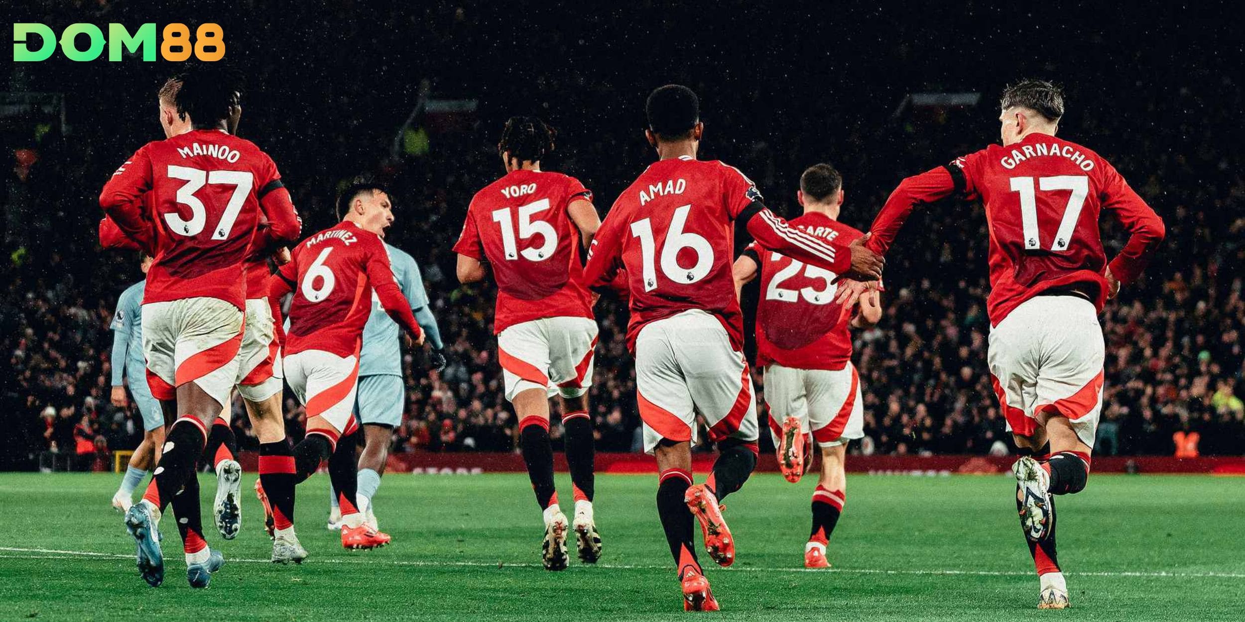 Quỷ đỏ thể hiện sức mạnh sân nhà và quyết tâm giữ vững top 4