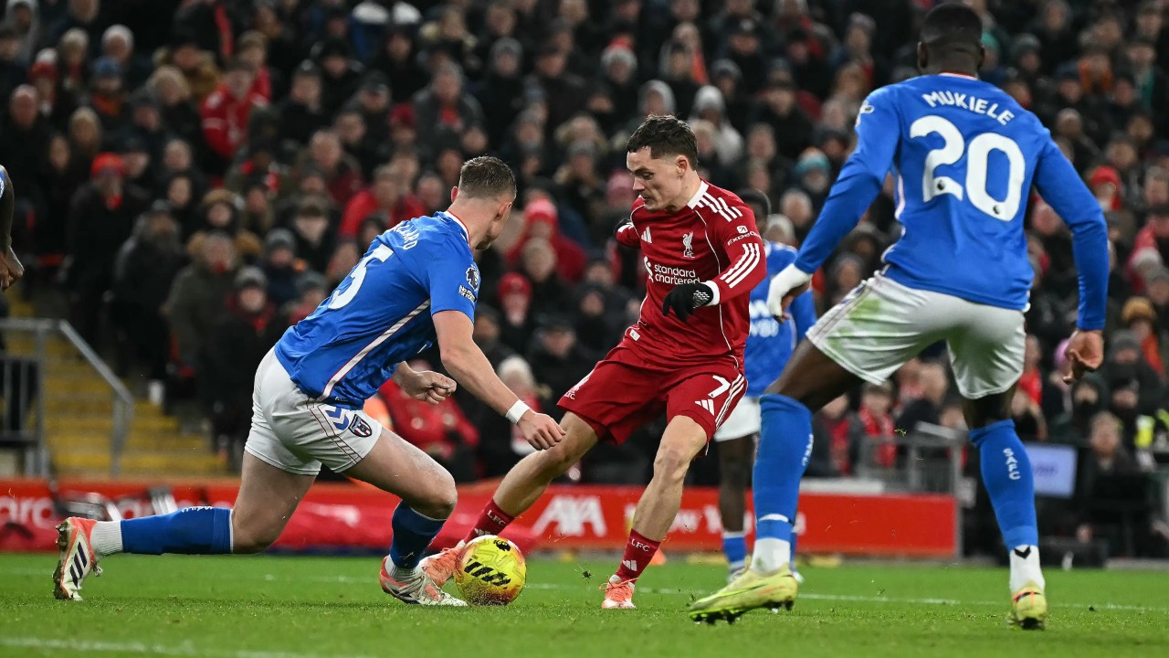 Trước giờ bóng lăn