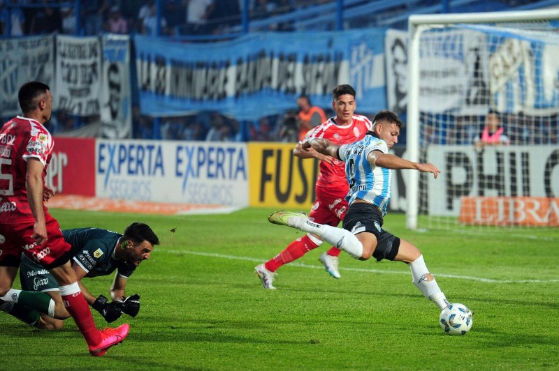 Trước trận đấu Atletico Tucuman vs Sportivo Barracas