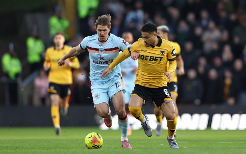 Brentford quyết đấu cùng Wolves