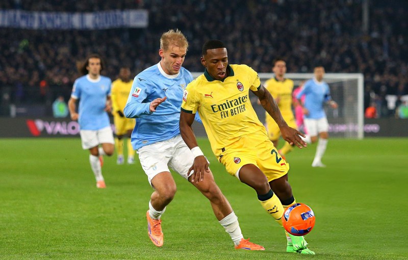 Lazio đối diện trận cầu khó khăn trước Milan