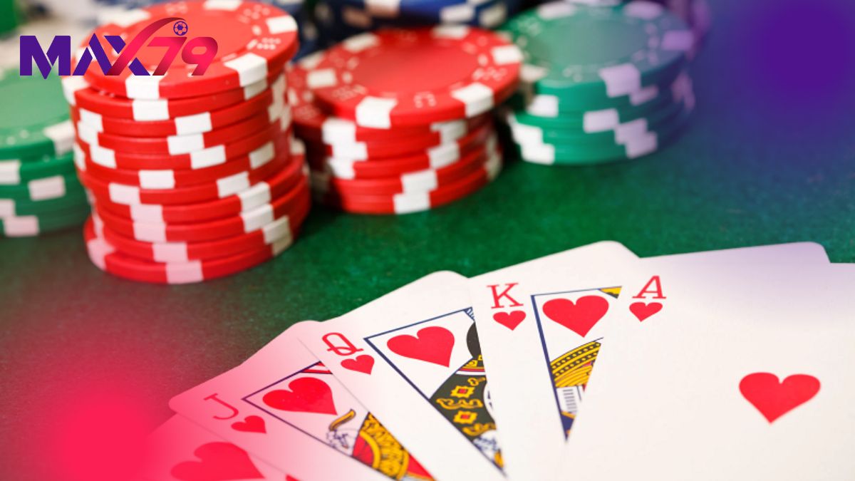 Thứ hạng hand trong luật chơi poker quyết định người thắng