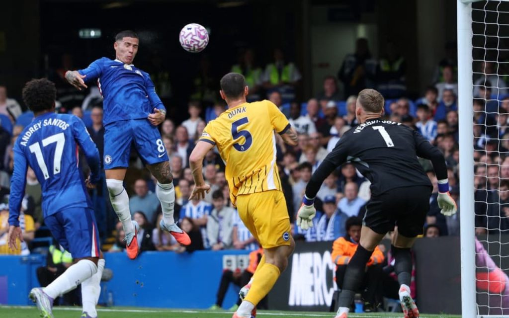 Trước giờ bóng lăn