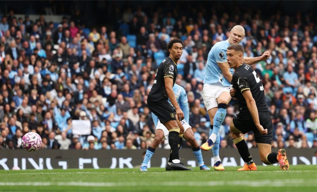 Trước giờ bóng lăn