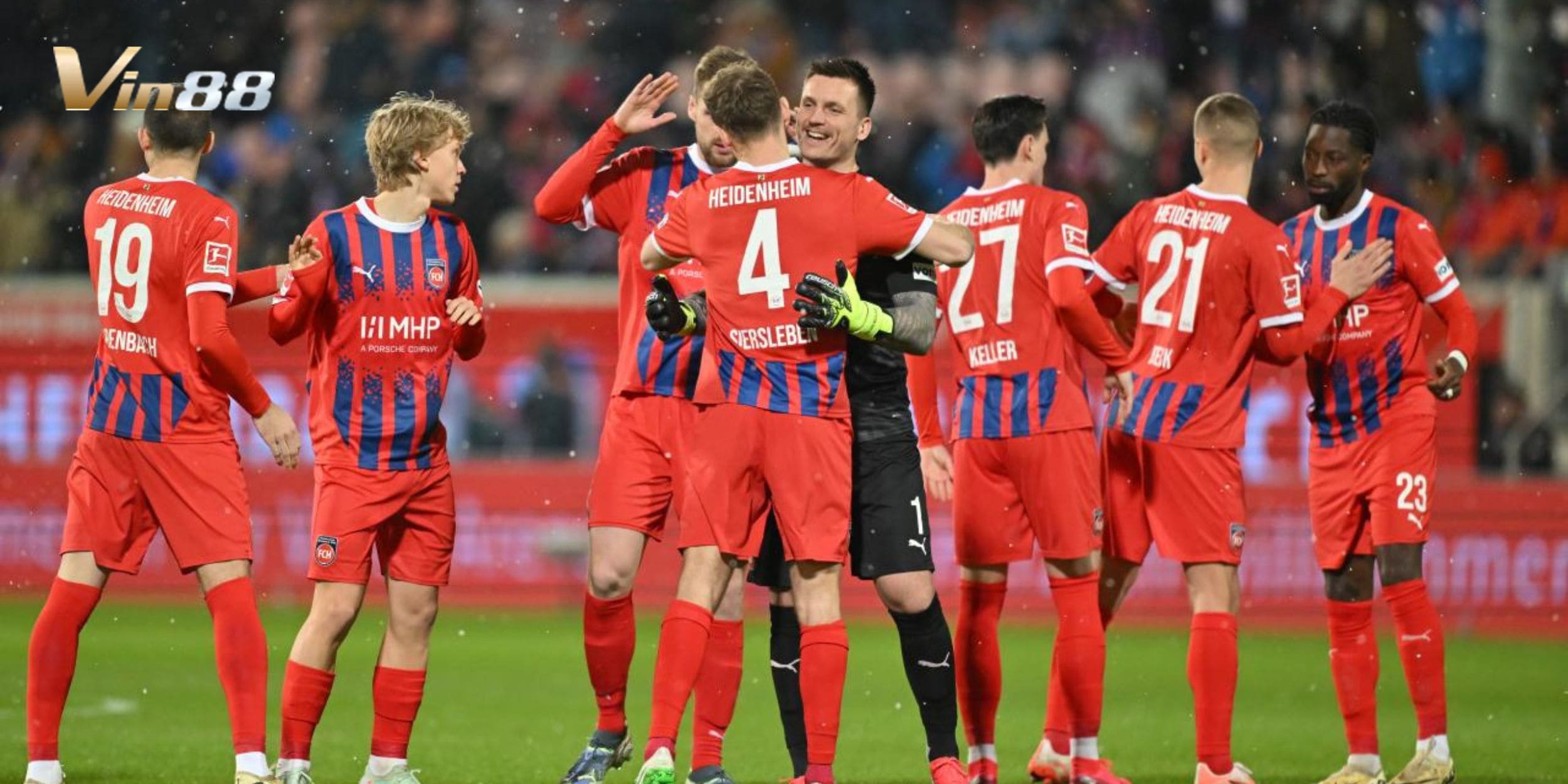 Heidenheim đang gặp nhiều khó khăn khi đứng cuối bảng xếp hạng