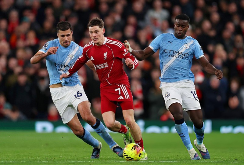 Man City sẽ khiến Liverpool ôm hận