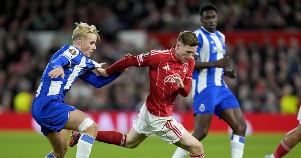 Trước giờ bóng lăn