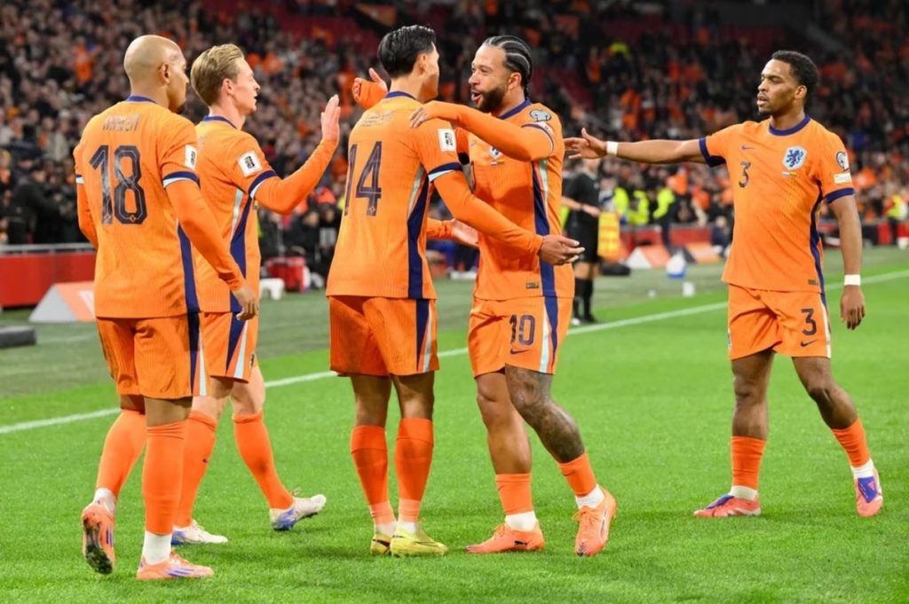 Hà Lan bước tới World Cup năm nay với nhiều bất ổn trong đội hình