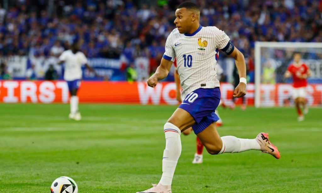 Phân tích phong độ Pháp vs Senegal