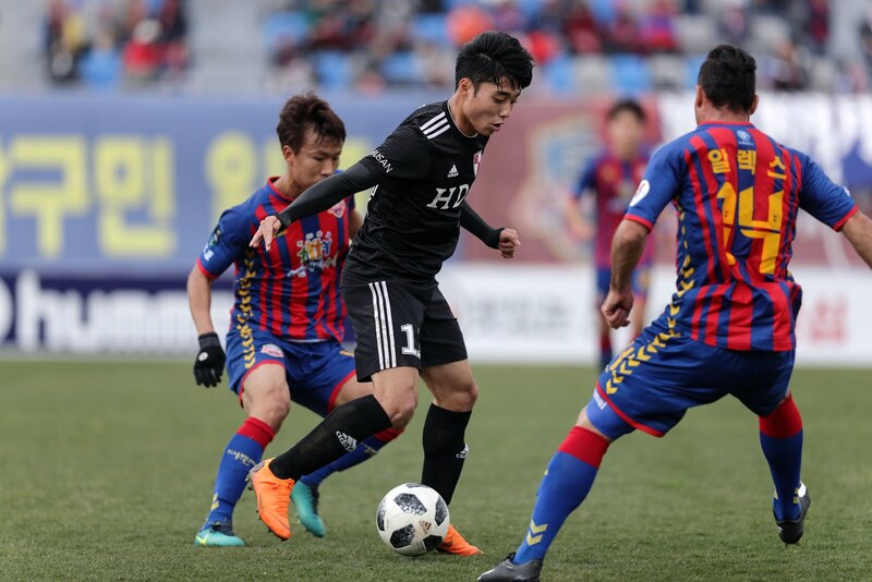 Busan vs Suwon Bluewings - Phân định ngôi đầu