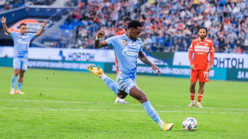 Iberia 1999 vs Slovan Bratislava - Ưu thế thuộc về đội khách