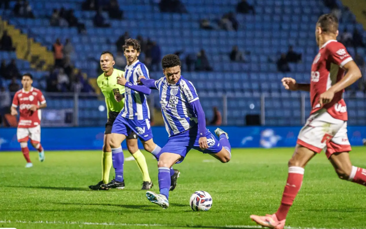 Dự đoán tỷ số Avai - Nautico: 2-1