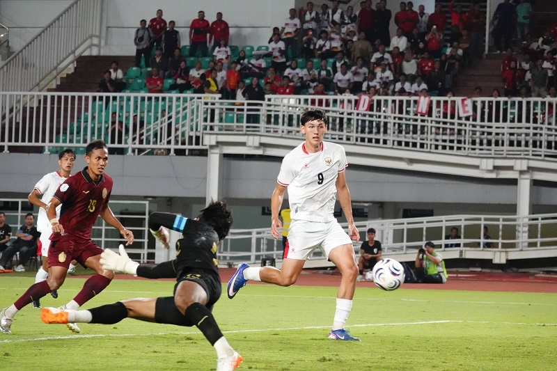 Trước giờ bóng lăn