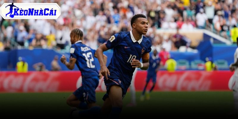 cu-dup-dua-mbappe-vuot-len-o-cuoc-dua-ghi-ban cu-dup-dua-mbappe-vuot-len-o-cuoc-dua-ghi-ban