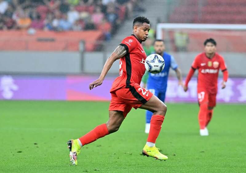 Qingdao Hainiu vs Shanghai Shenhua - Chìm sâu vào khủng hoảng