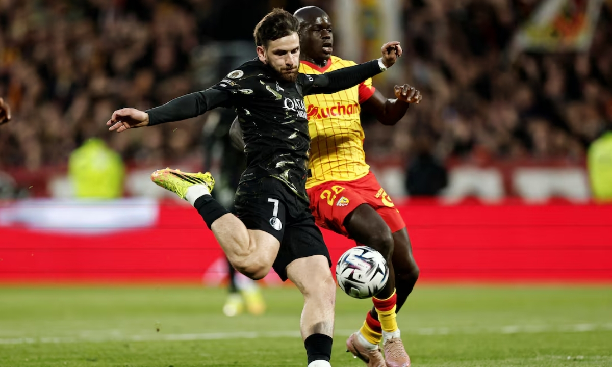 Phân tích phong độ Lens vs PSG