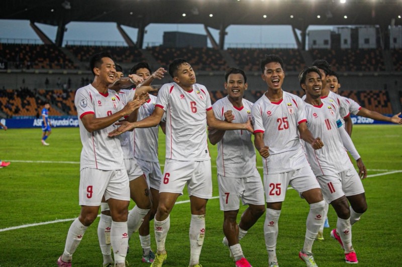 Trước trận đấu Myanmar vs Lào