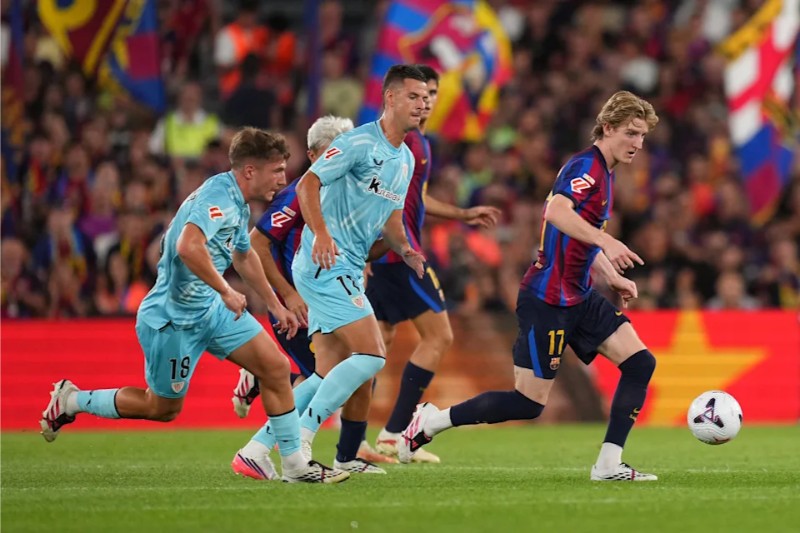 Trước trận đấu Barcelona vs Feyenoord
