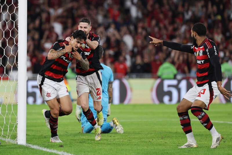 Flamengo vs Bragantino - Xây chắc ngôi đầu