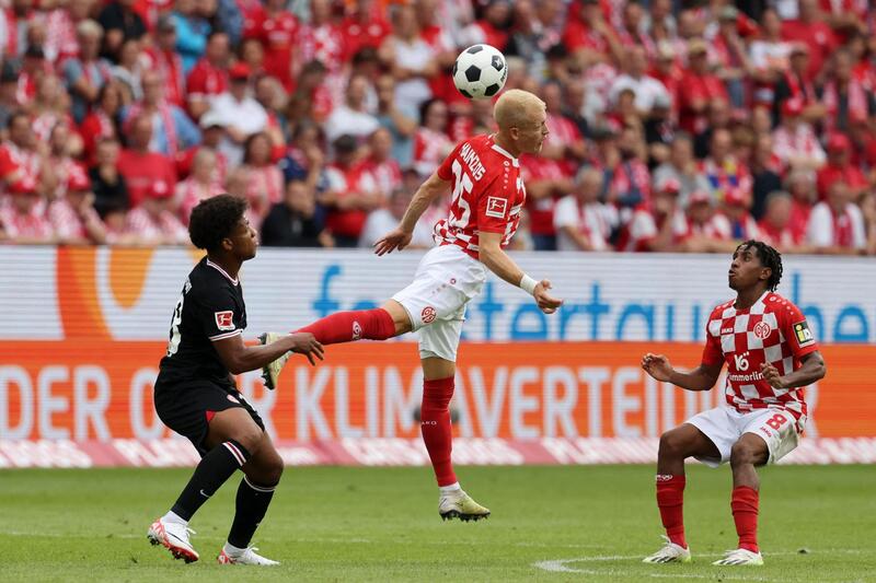 Mainz 05 vs Frankfurt - Đại Bàng Trắng chìm trong khủng hoảng