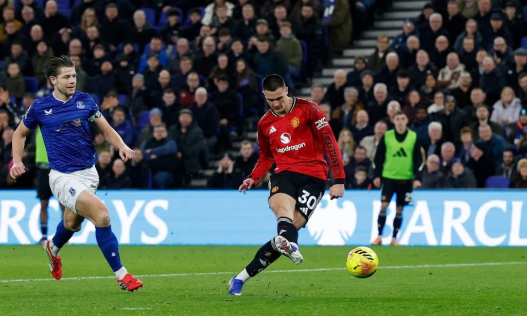 Phân tích phong độ Everton vs Man United