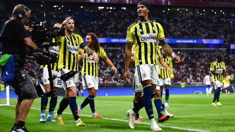 Fenerbahce vs AS Roma - Chủ nhà gặp khó vì cơn khủng hoảng nhân sự