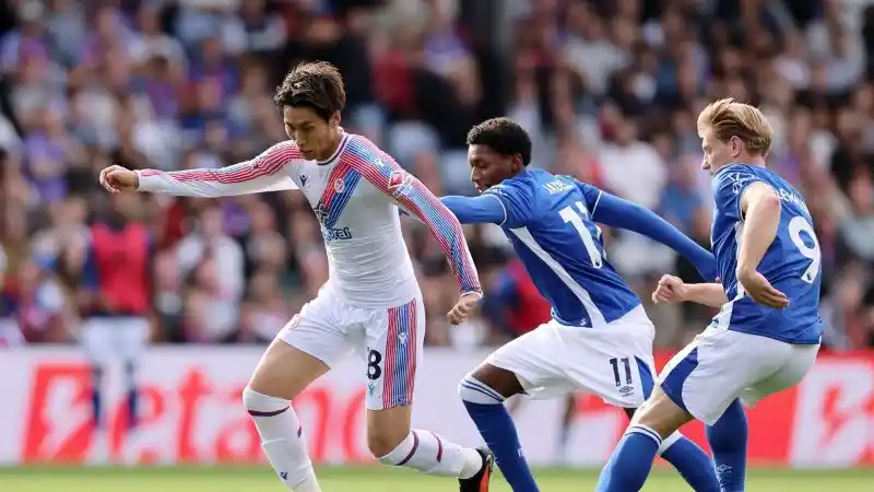 Thành tích thi đấu gần đây của Lyon vs Crystal Palace